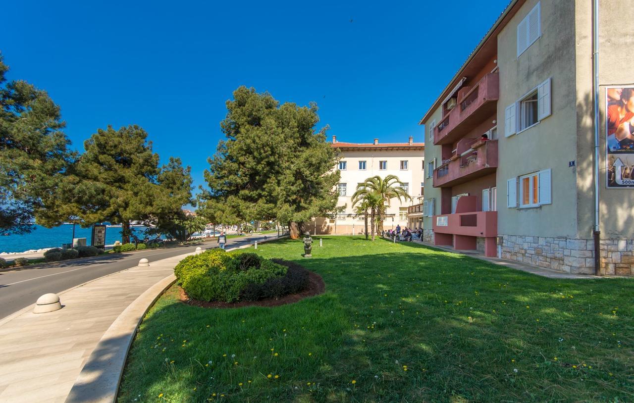 Apartment Riva Poreč Exterior foto